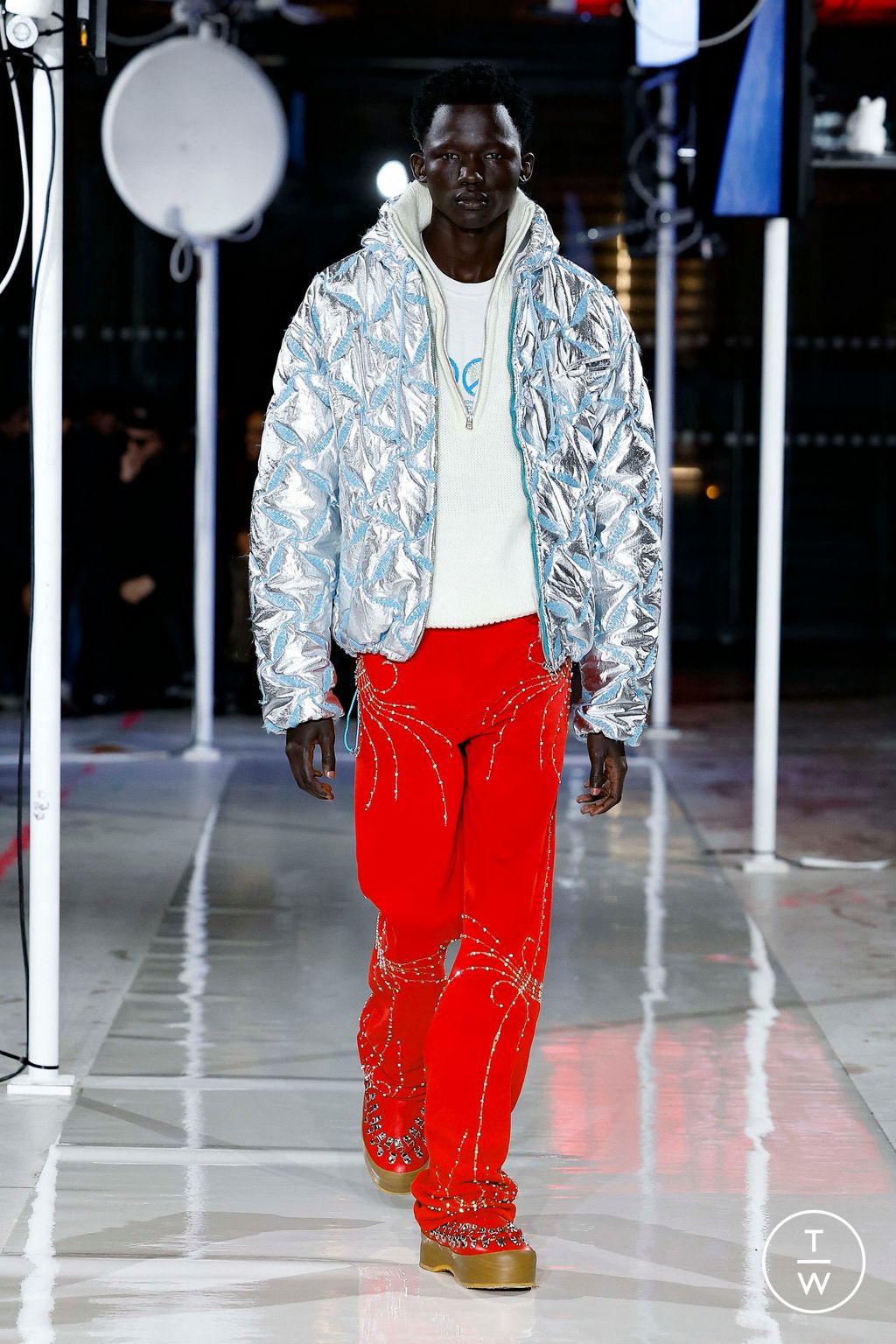 Fashion Week Paris Fall/Winter 2024 look 27 from the Bluemarble collection 男装