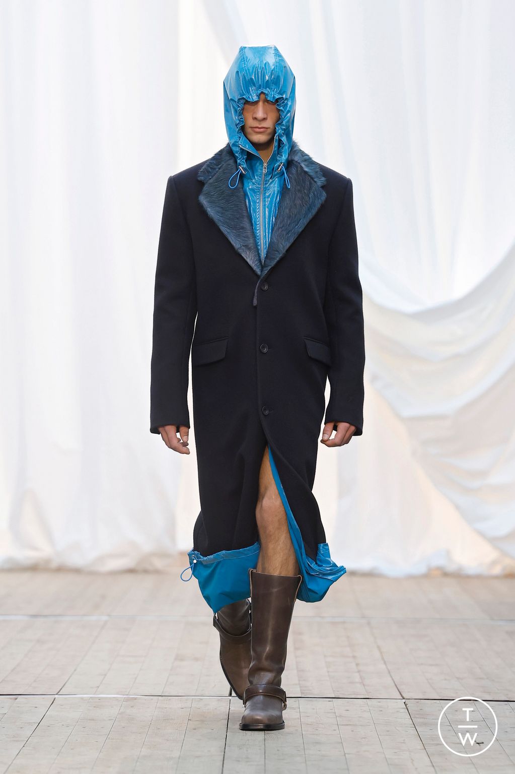 Fashion Week Paris Fall/Winter 2025 look 1 from the Bluemarble collection menswear