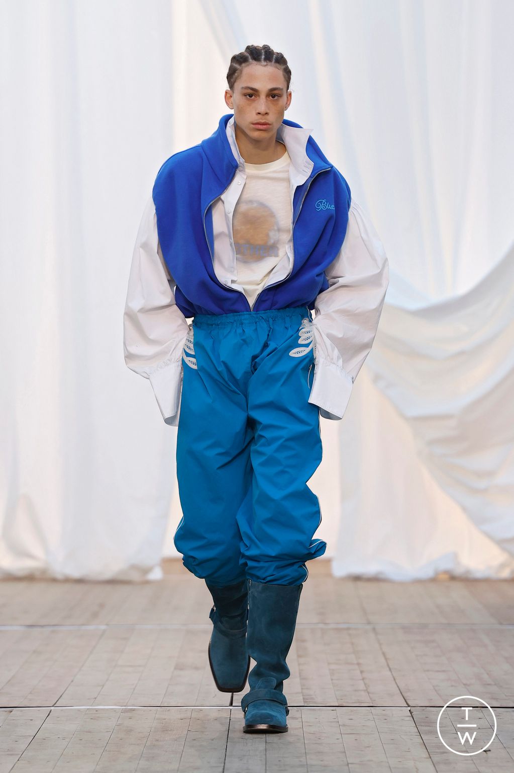 Fashion Week Paris Fall/Winter 2025 look 20 from the Bluemarble collection menswear