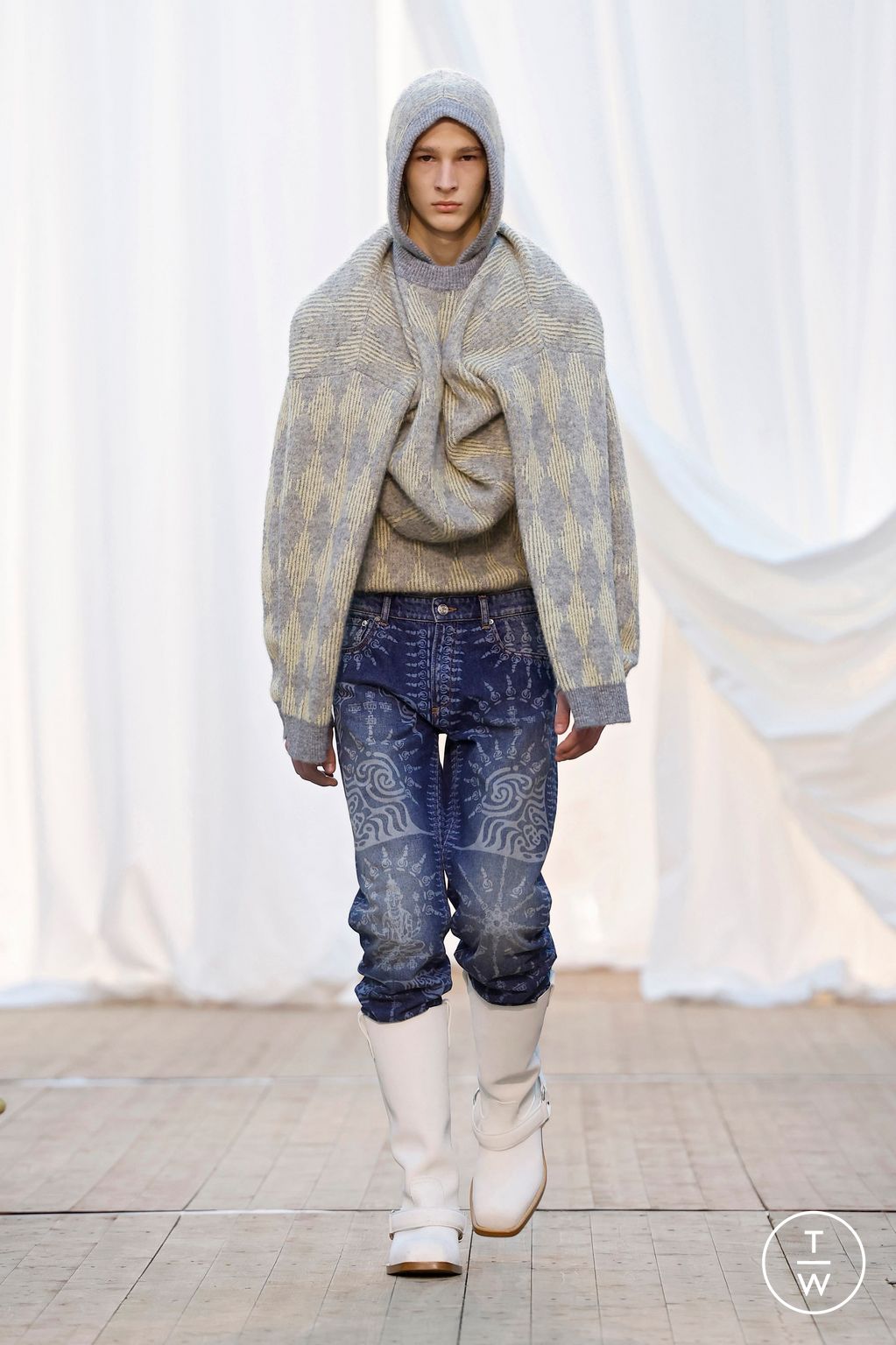 Fashion Week Paris Fall/Winter 2025 look 21 from the Bluemarble collection menswear