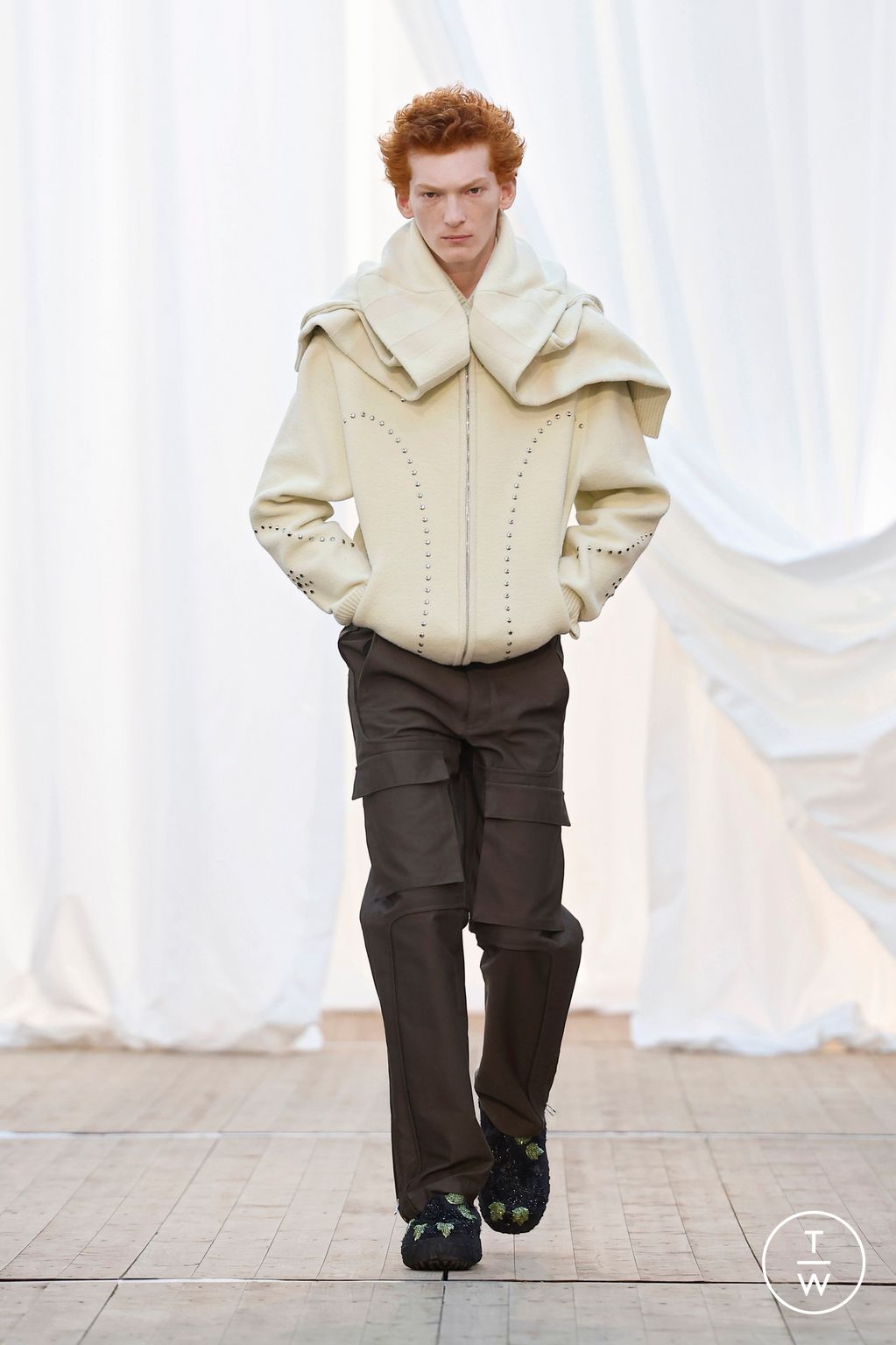 Fashion Week Paris Fall/Winter 2025 look 24 from the Bluemarble collection menswear