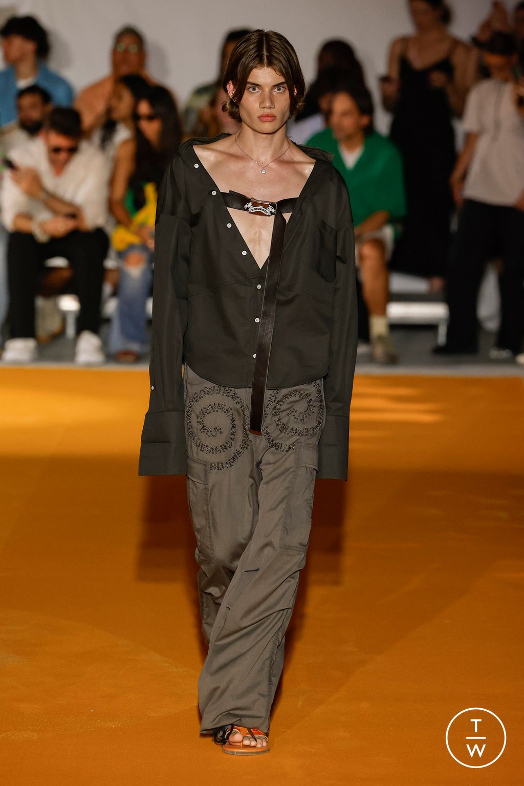 Fashion Week Paris Spring/Summer 2024 look 15 de la collection Bluemarble menswear