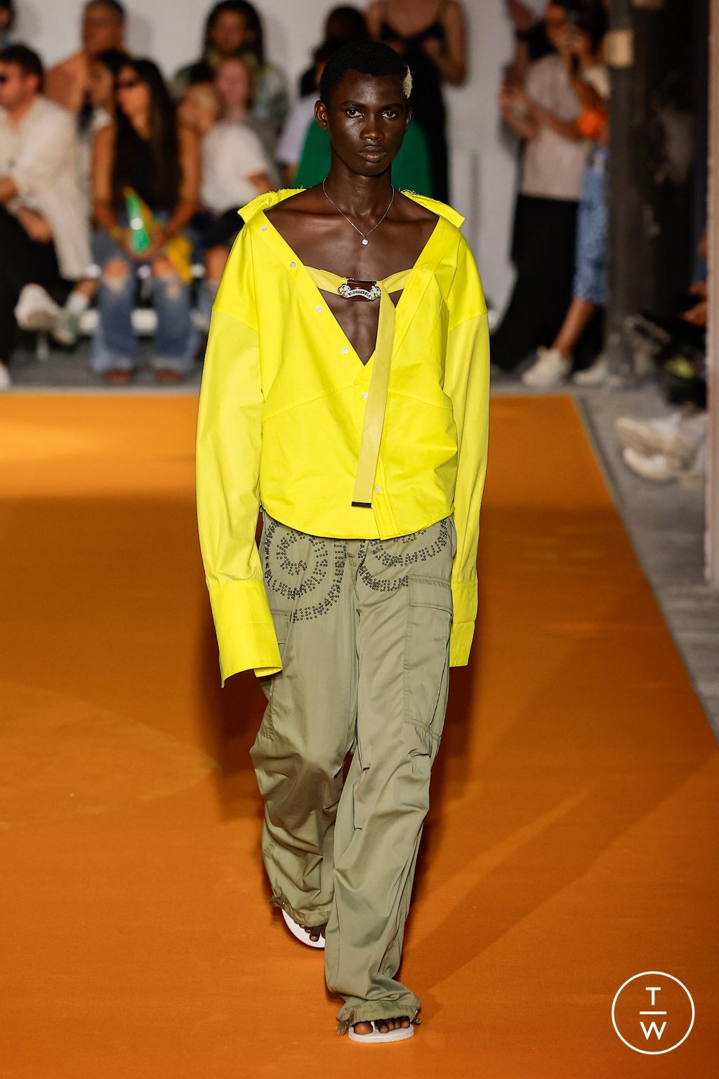 Fashion Week Paris Spring/Summer 2024 look 29 de la collection Bluemarble menswear