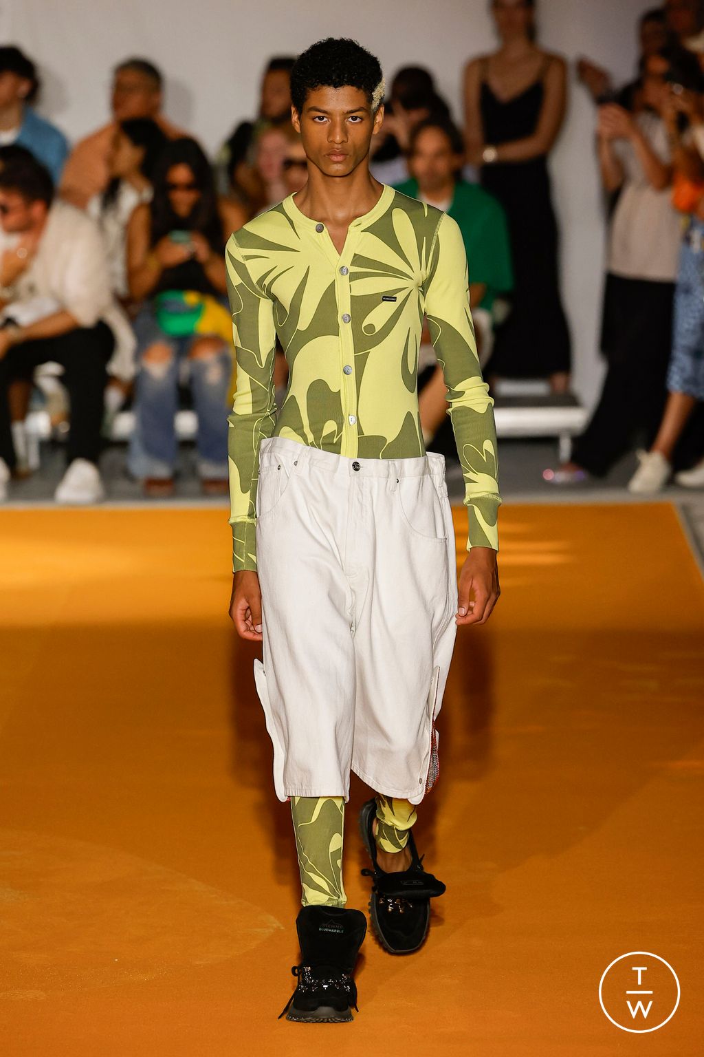 Fashion Week Paris Spring/Summer 2024 look 31 de la collection Bluemarble menswear