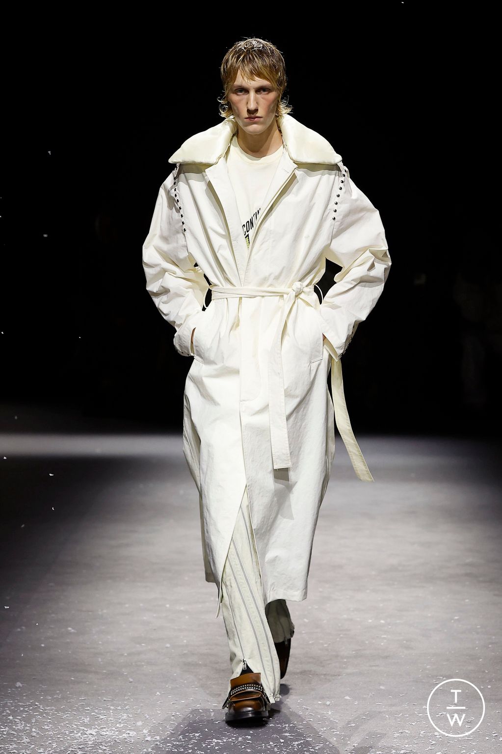 Fashion Week Paris Spring-Summer 2025 look 7 de la collection Bluemarble menswear