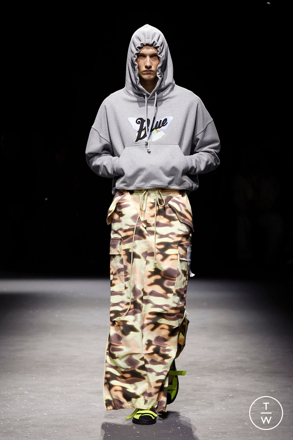 Fashion Week Paris Spring/Summer 2025 look 12 from the Bluemarble collection menswear