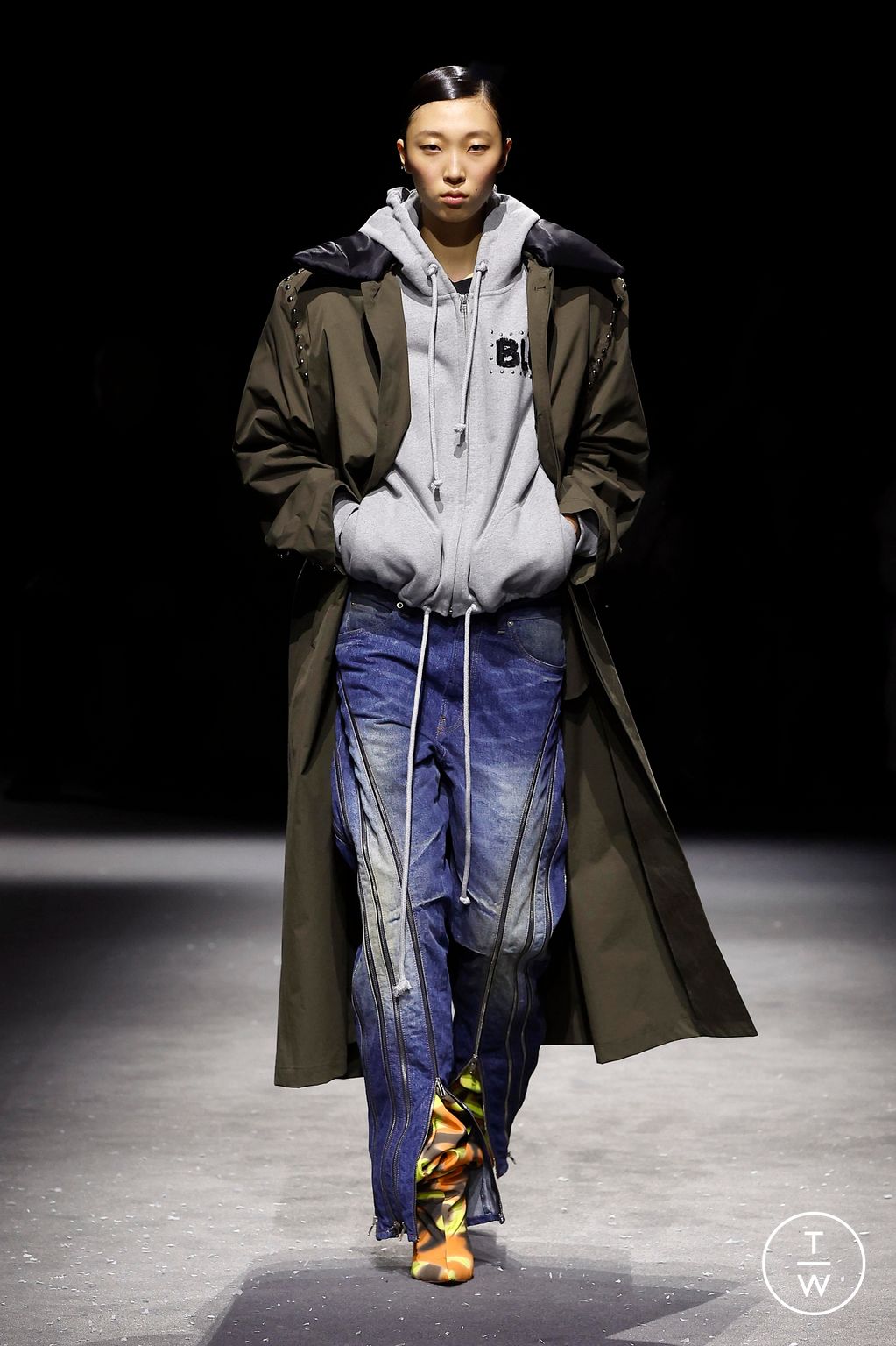 Fashion Week Paris Spring-Summer 2025 look 13 from the Bluemarble collection menswear