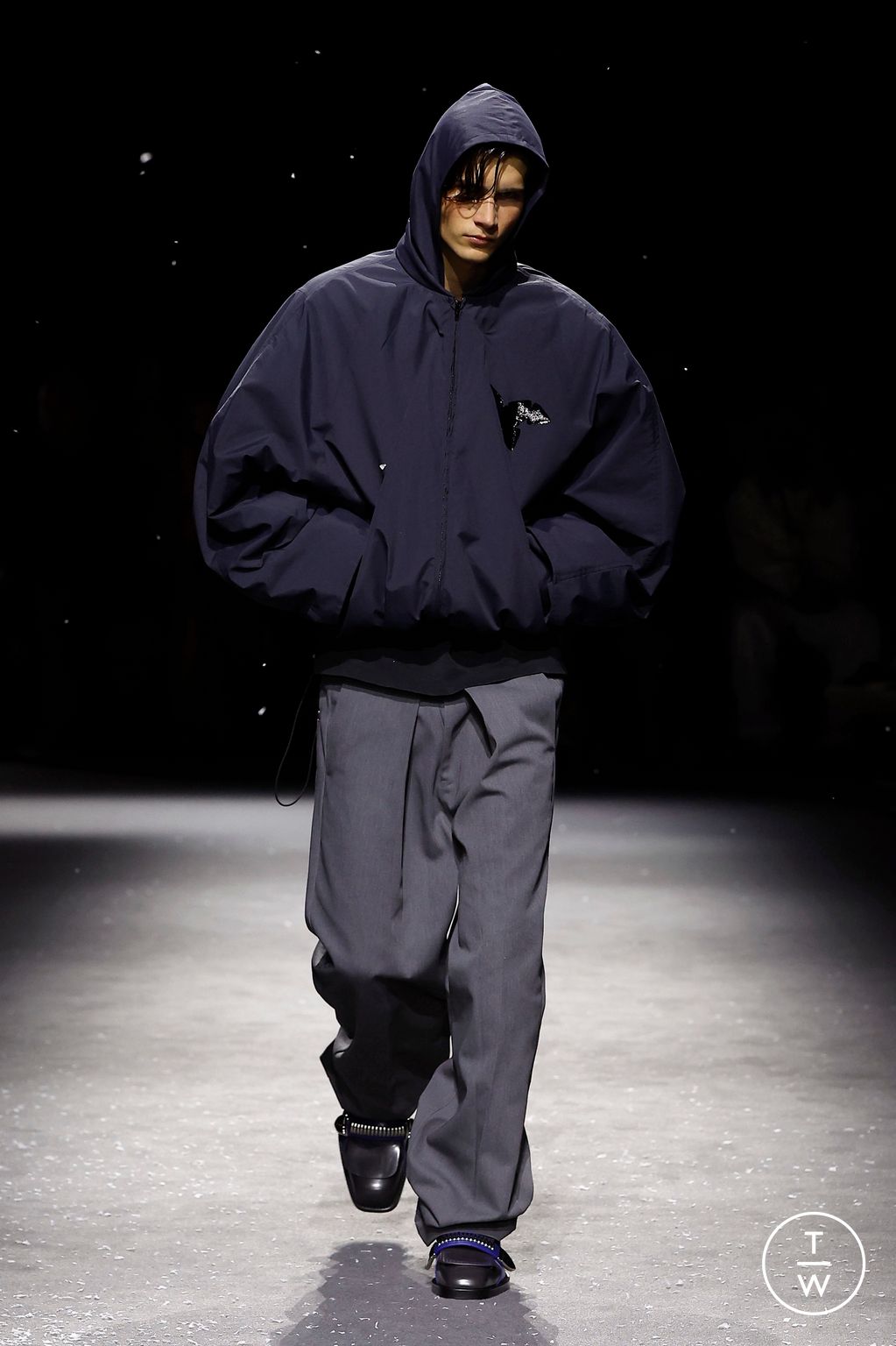 Fashion Week Paris Spring/Summer 2025 look 29 from the Bluemarble collection menswear