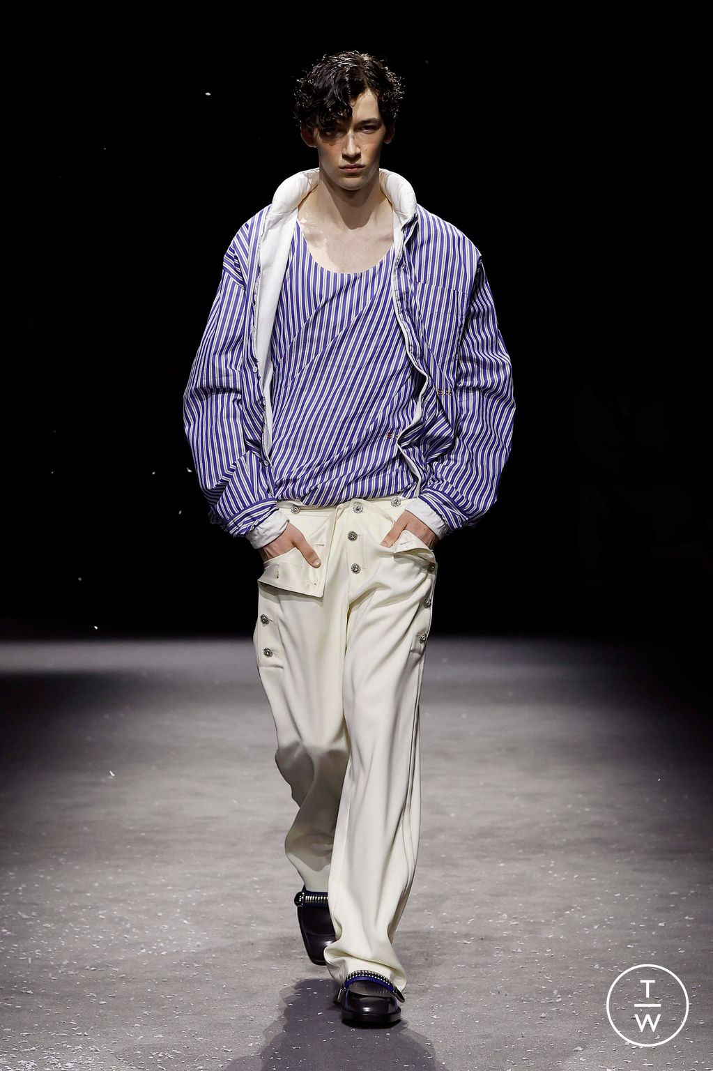 Fashion Week Paris Spring-Summer 2025 look 30 from the Bluemarble collection menswear