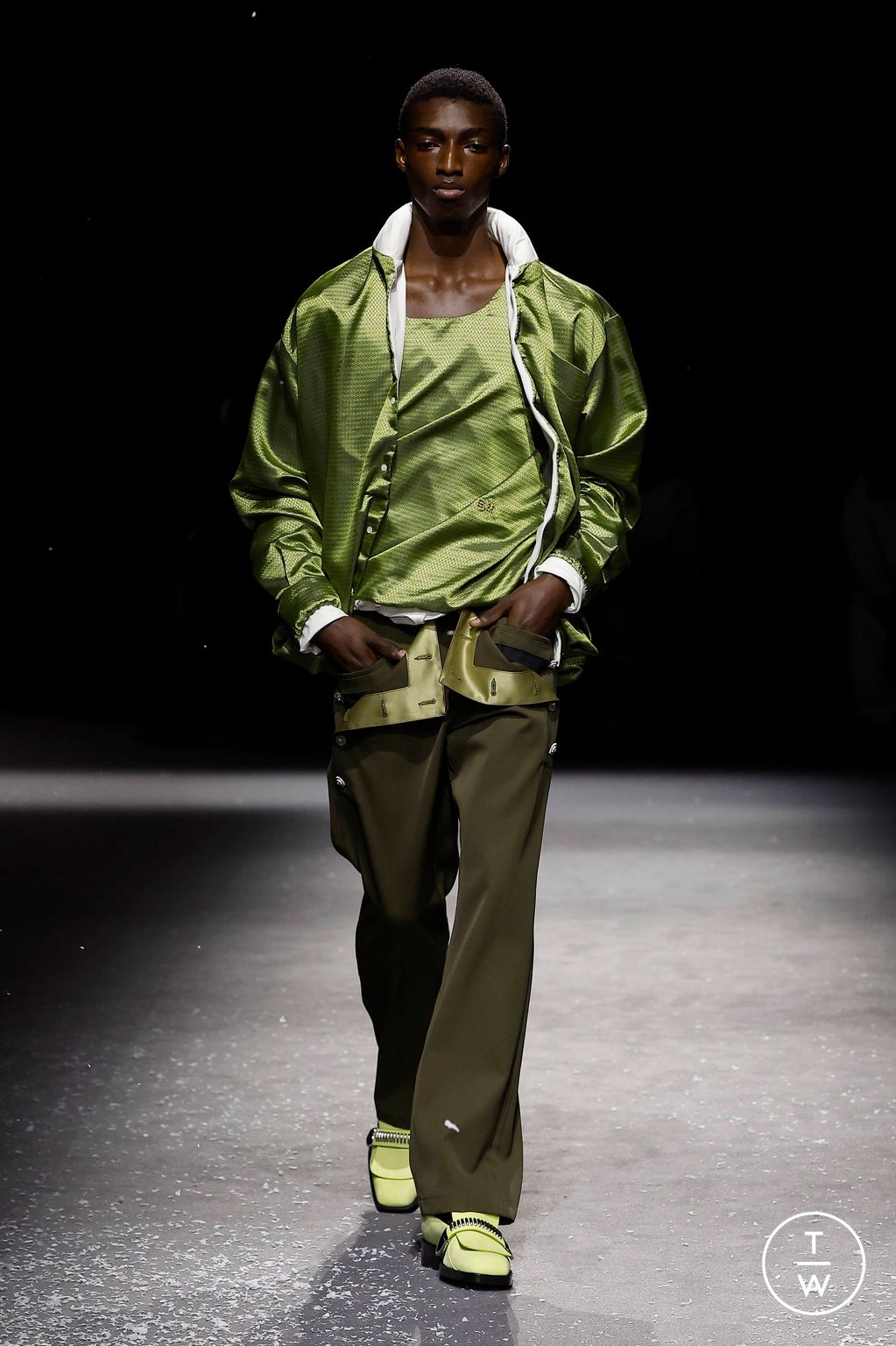 Fashion Week Paris Spring/Summer 2025 look 36 from the Bluemarble collection menswear