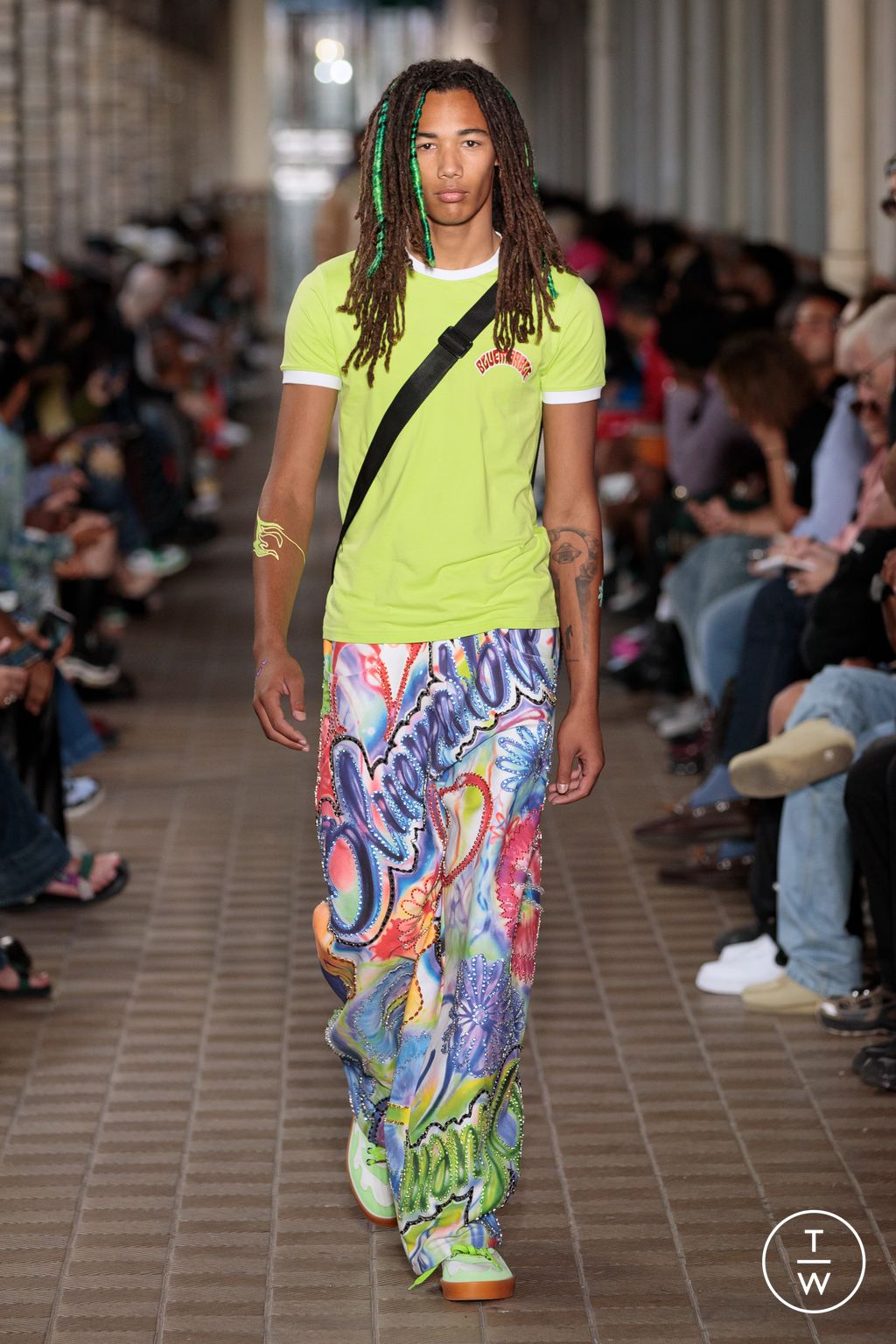 Fashion Week Paris Spring/Summer 2023 look 28 from the Bluemarble collection menswear