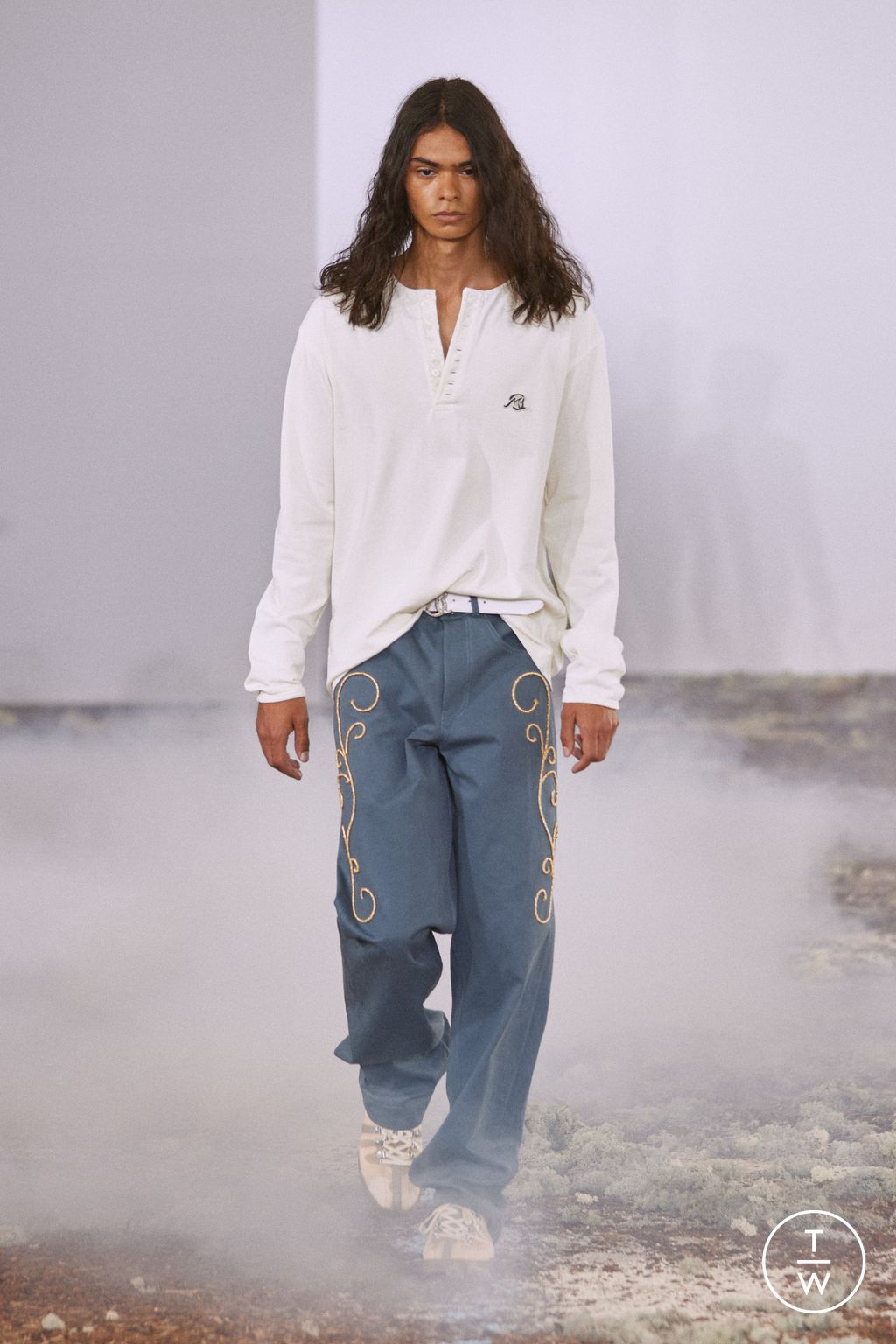 Fashion Week Paris Spring/Summer 2026 look 4 from the Bluemarble collection menswear