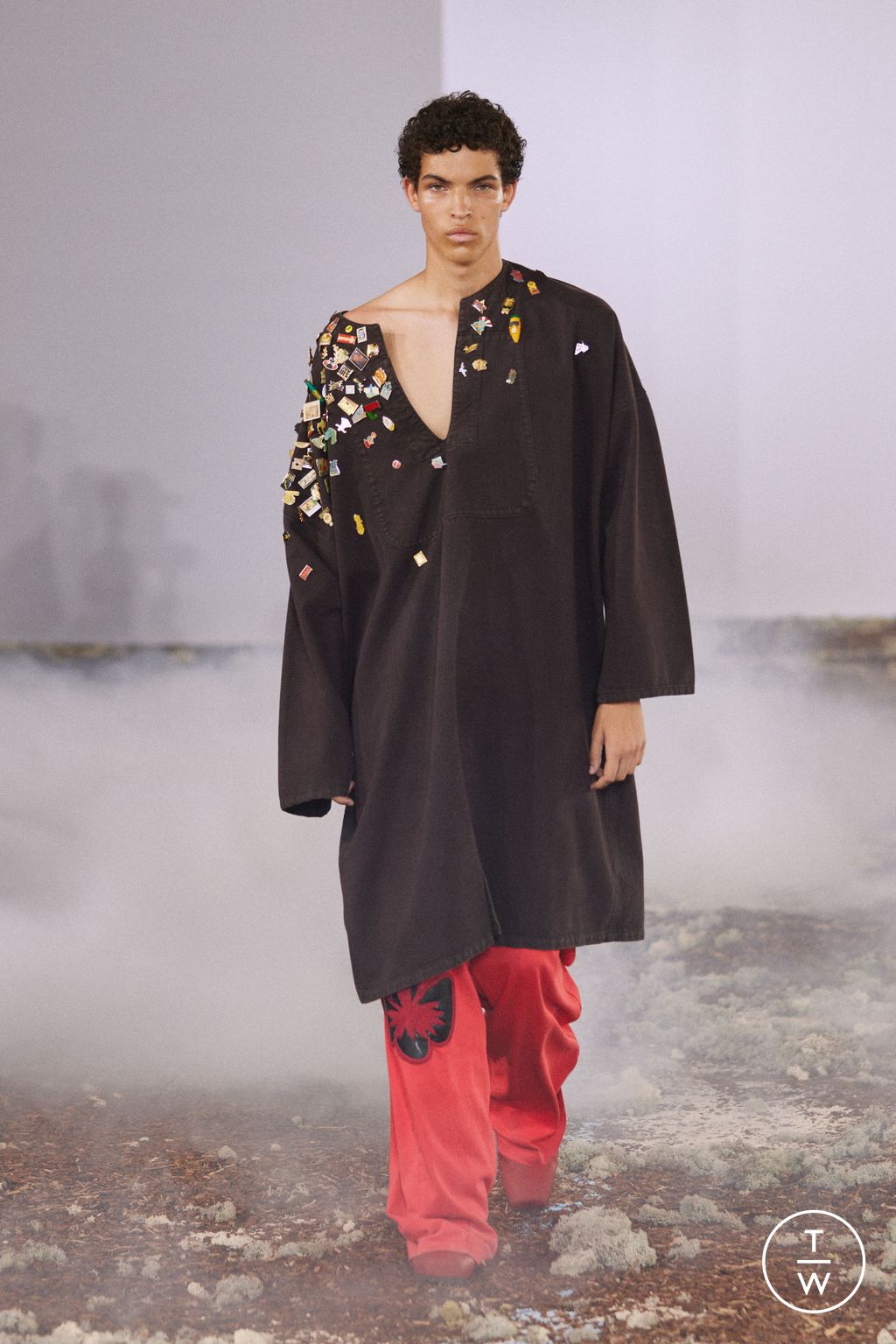 Fashion Week Paris Spring/Summer 2026 look 21 from the Bluemarble collection menswear