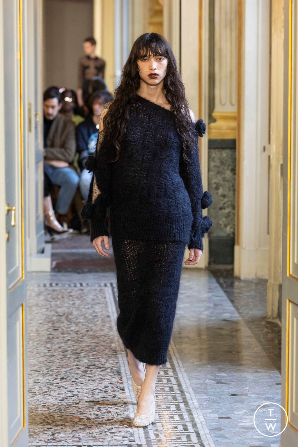 Fashion Week Milan Fall/Winter 2024 look 32 from the Blumarine collection womenswear