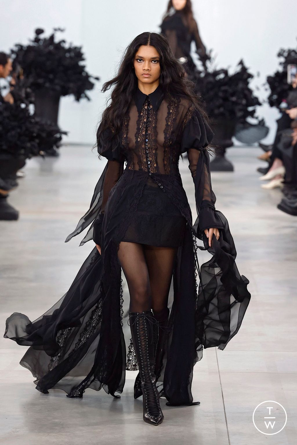 Fashion Week Milan Fall/Winter 2025 look 49 de la collection Blumarine womenswear