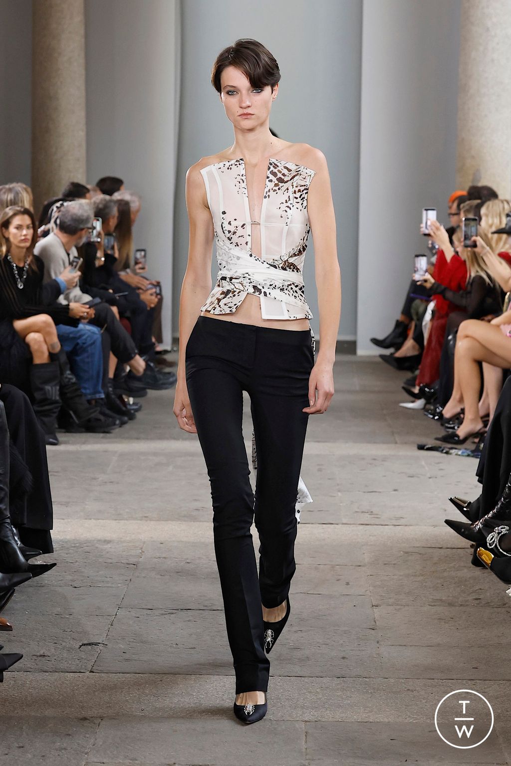 Fashion Week Milan Spring/Summer 2026 look 36 from the Blumarine collection 女装