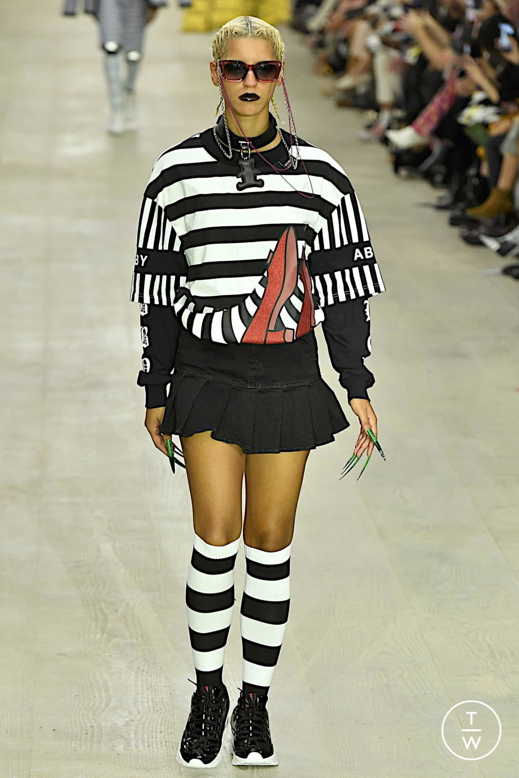 Fashion Week London Spring/Summer 2020 look 2 from the Bobby Abley collection 女装