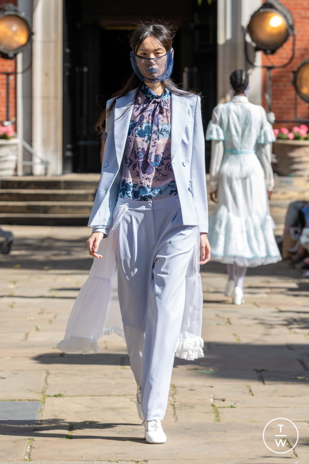 Fashion Week London Spring/Summer 2021 look 15 de la collection Bora Aksu womenswear