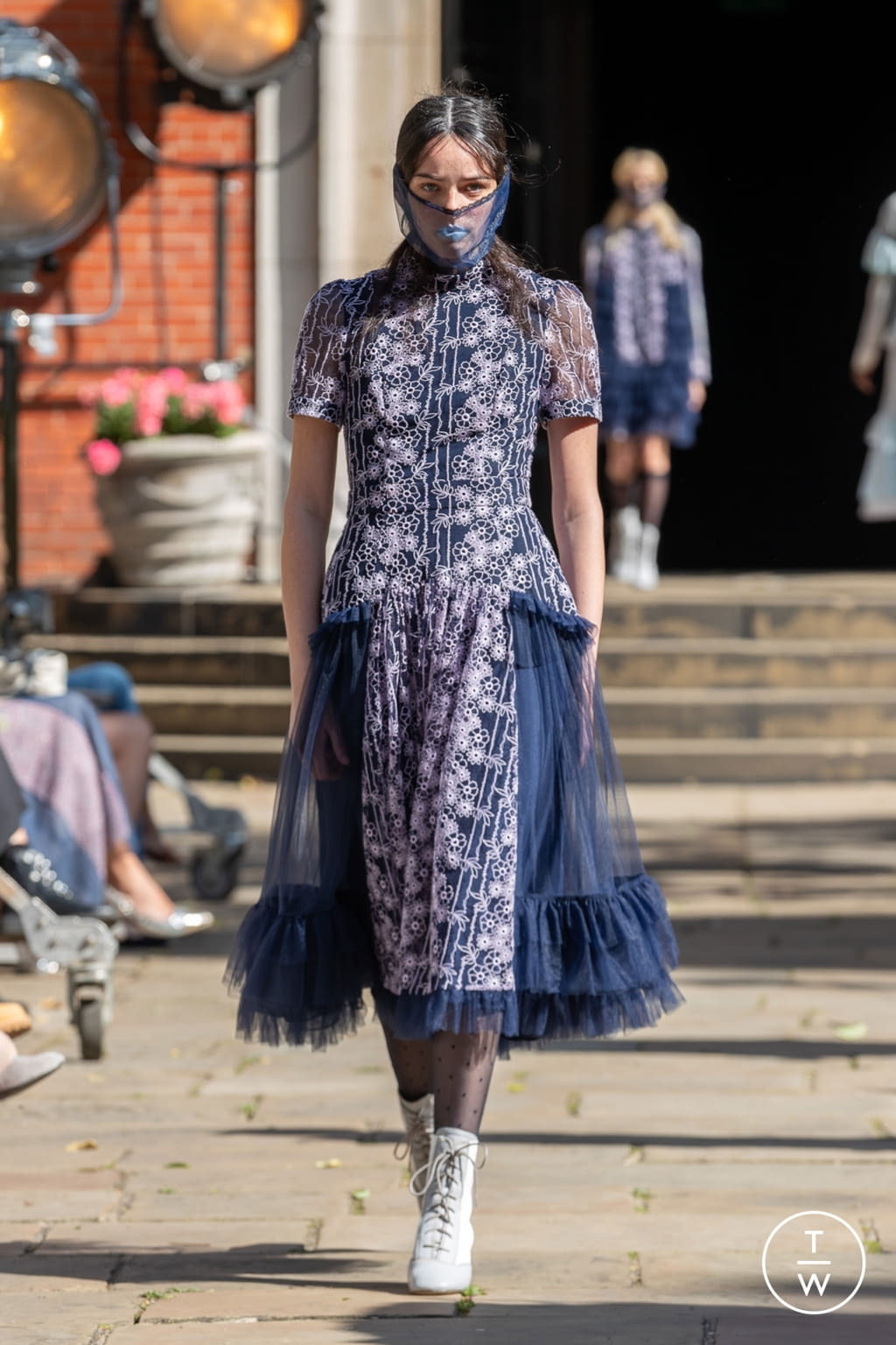 Fashion Week London Spring/Summer 2021 look 16 from the Bora Aksu collection 女装
