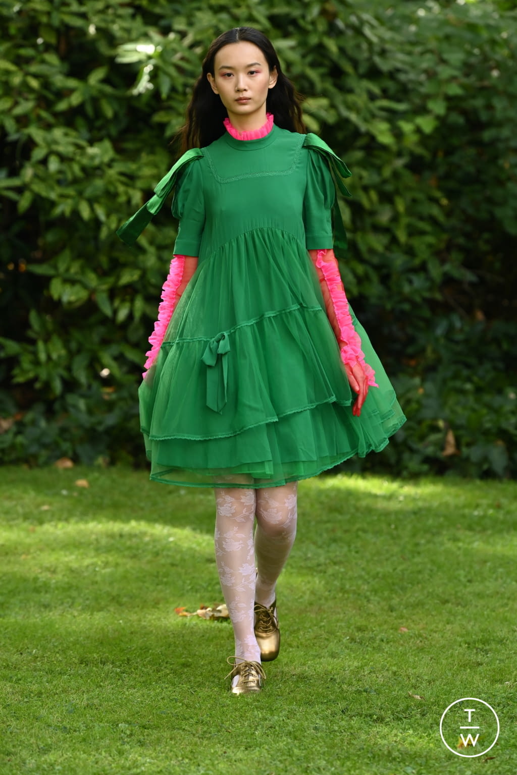 Fashion Week London Spring/Summer 2022 look 23 de la collection Bora Aksu womenswear