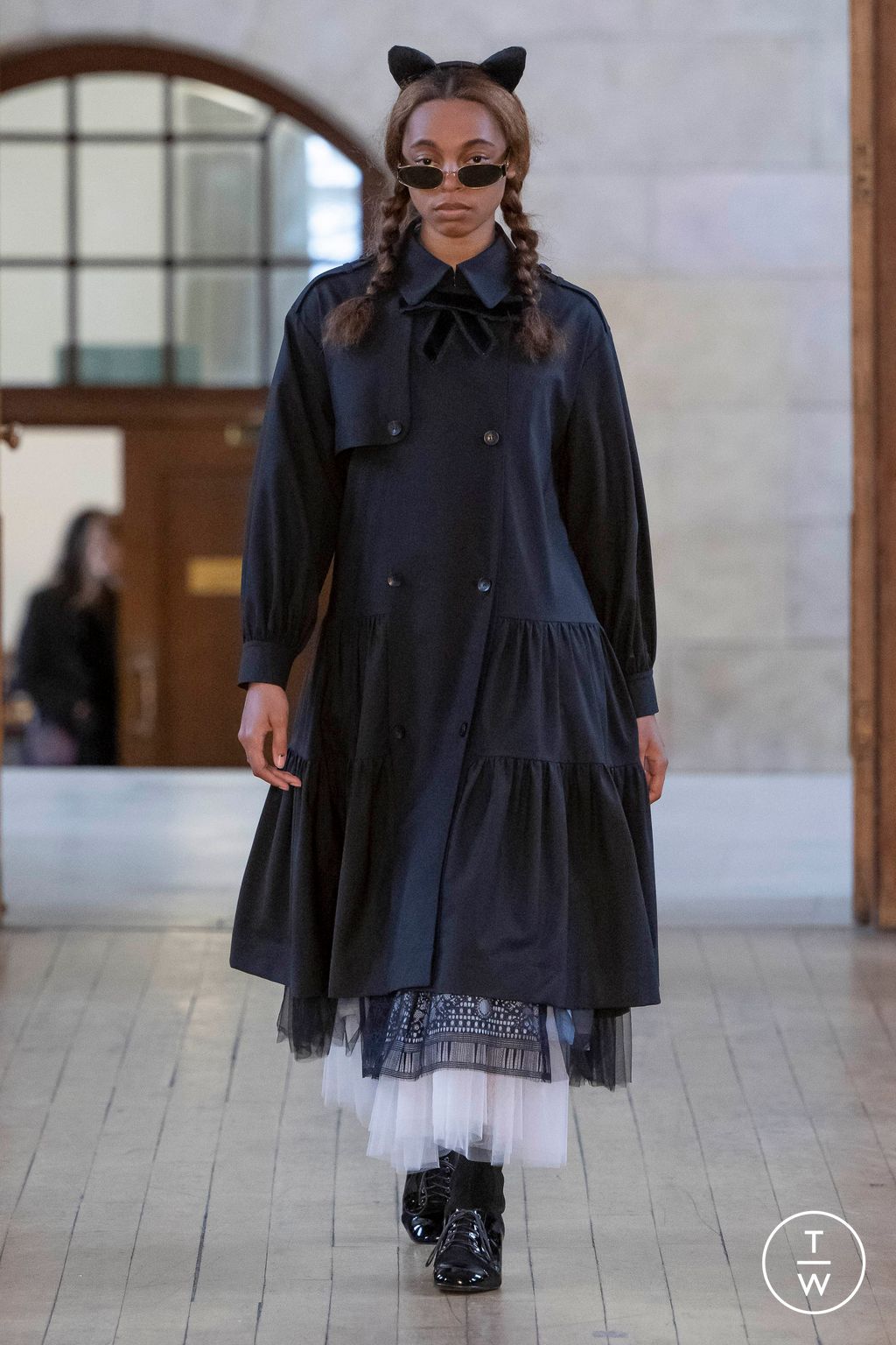 Fashion Week London Fall/Winter 2023 look 13 from the Bora Aksu collection womenswear