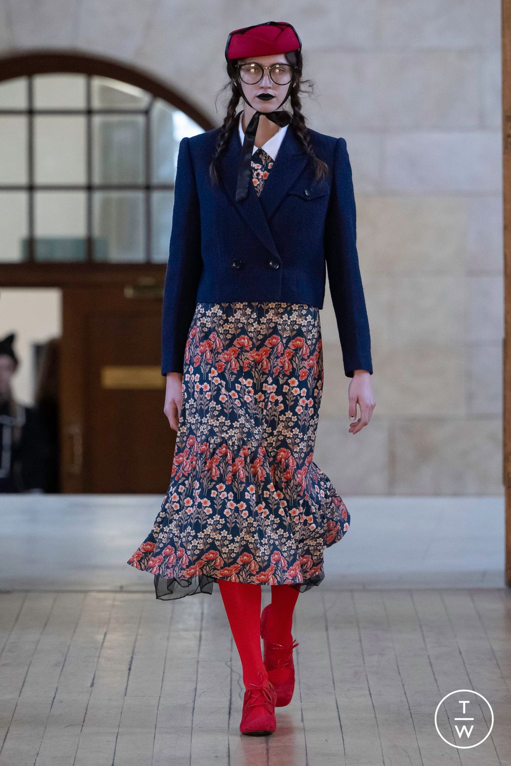 Fashion Week London Fall/Winter 2023 look 15 de la collection Bora Aksu womenswear