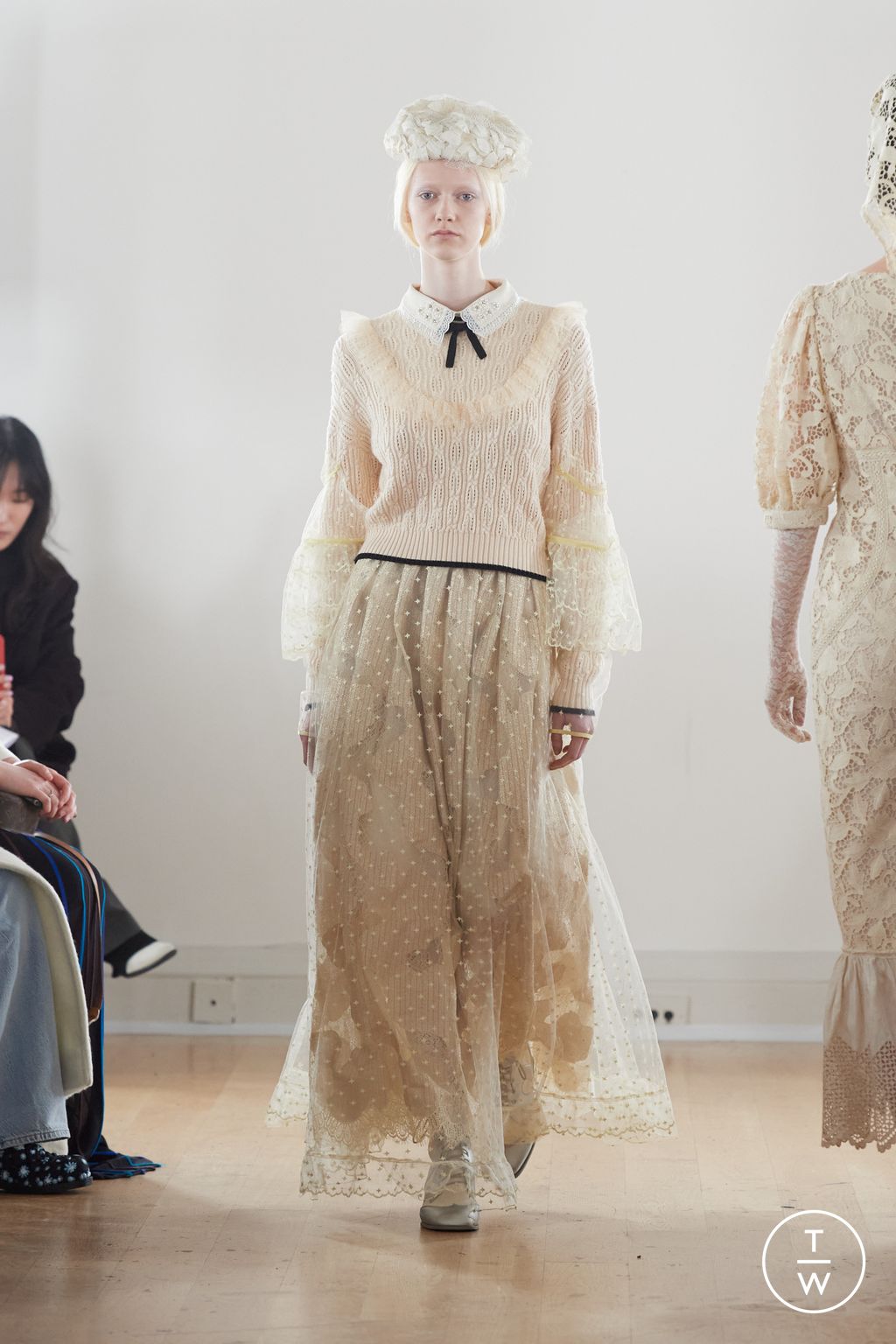 Fashion Week London Fall/Winter 2024 look 4 from the Bora Aksu collection womenswear