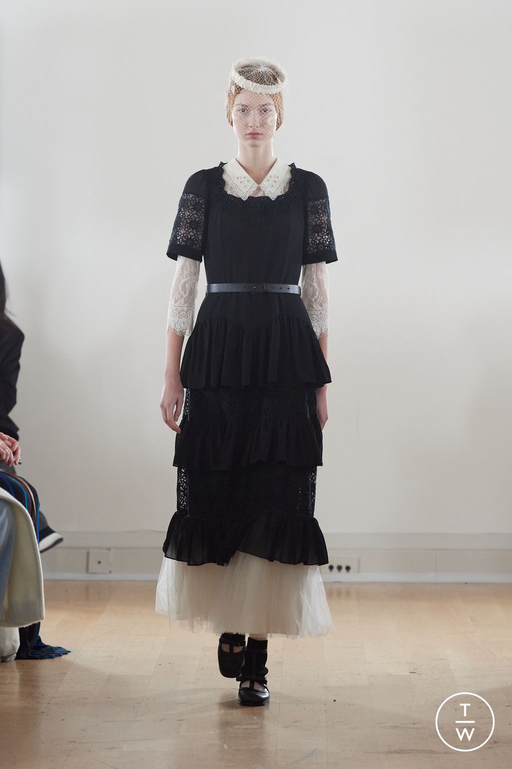 Fashion Week London Fall/Winter 2024 look 14 de la collection Bora Aksu womenswear