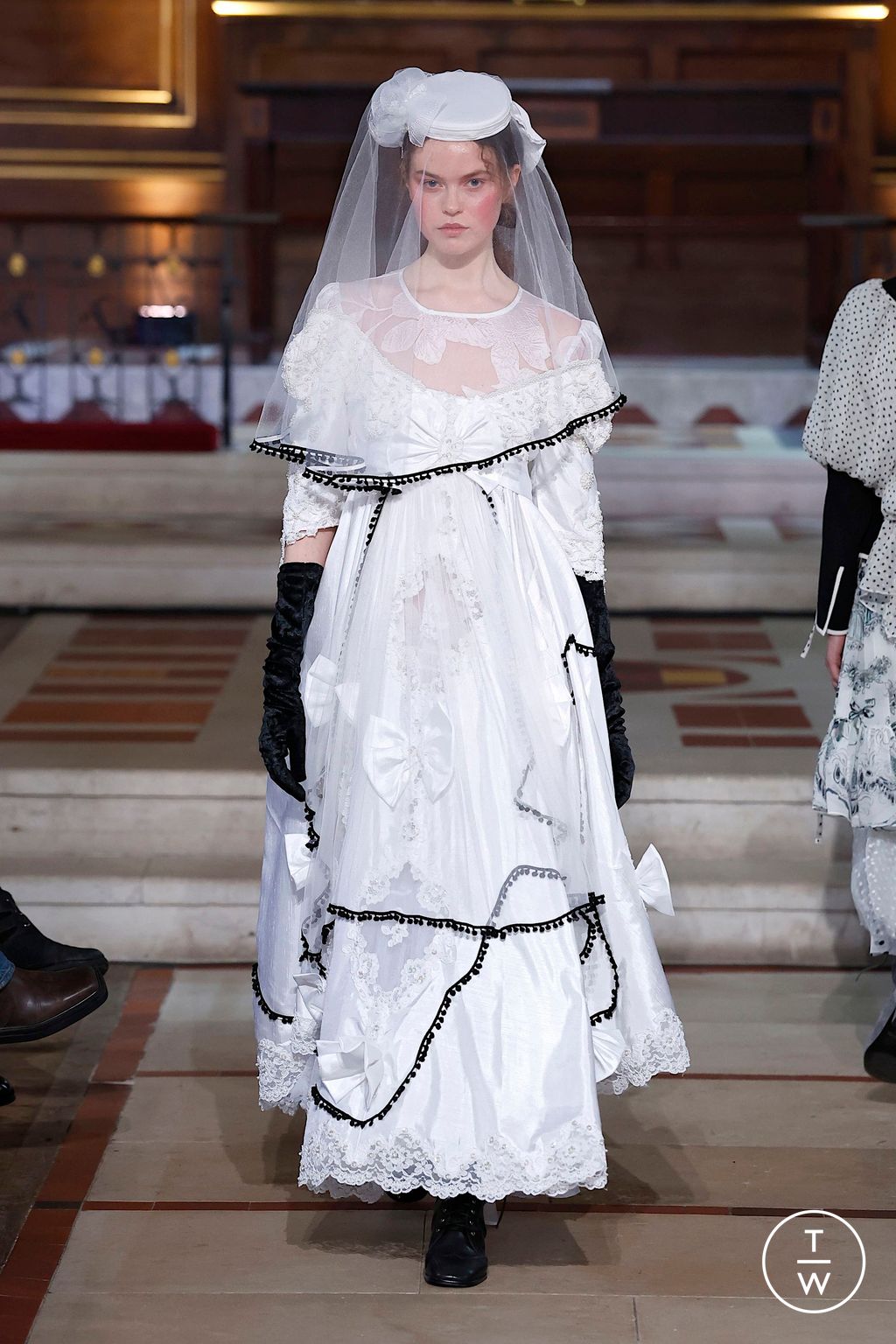 Fashion Week London Fall/Winter 2025 look 5 from the Bora Aksu collection womenswear