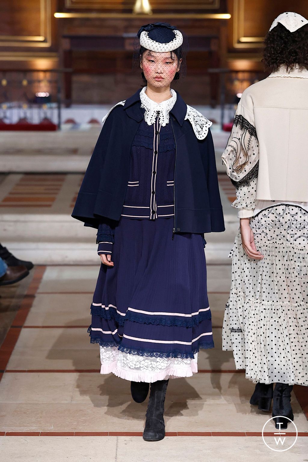 Fashion Week London Fall/Winter 2025 look 13 de la collection Bora Aksu womenswear