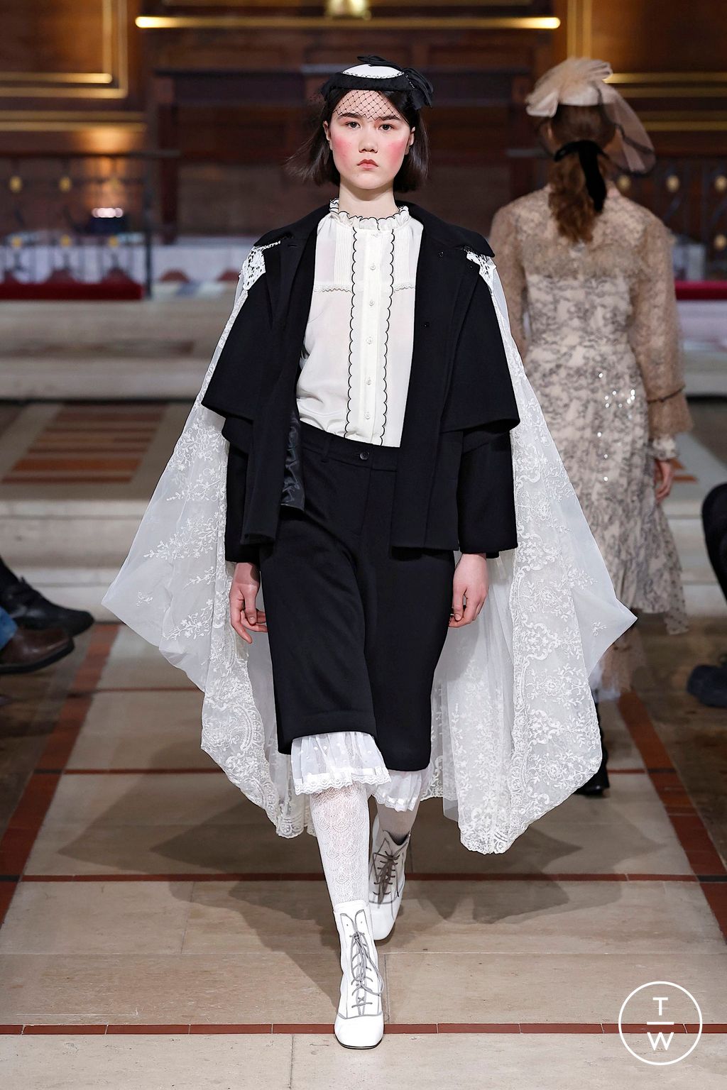 Fashion Week London Fall/Winter 2025 look 15 from the Bora Aksu collection womenswear