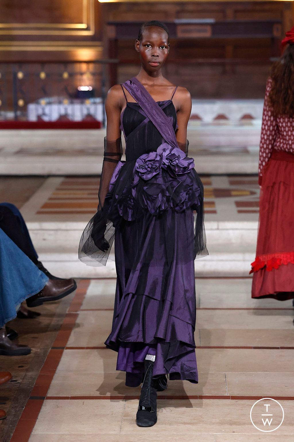 Fashion Week London Fall/Winter 2025 look 24 from the Bora Aksu collection womenswear