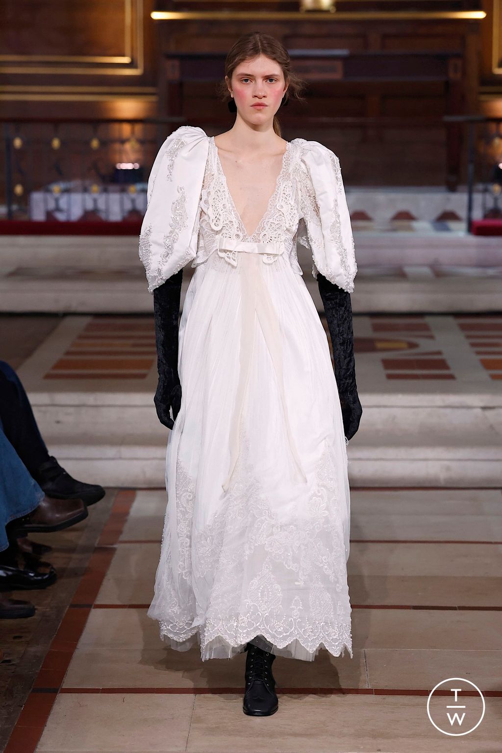 Fashion Week London Fall/Winter 2025 look 26 from the Bora Aksu collection womenswear