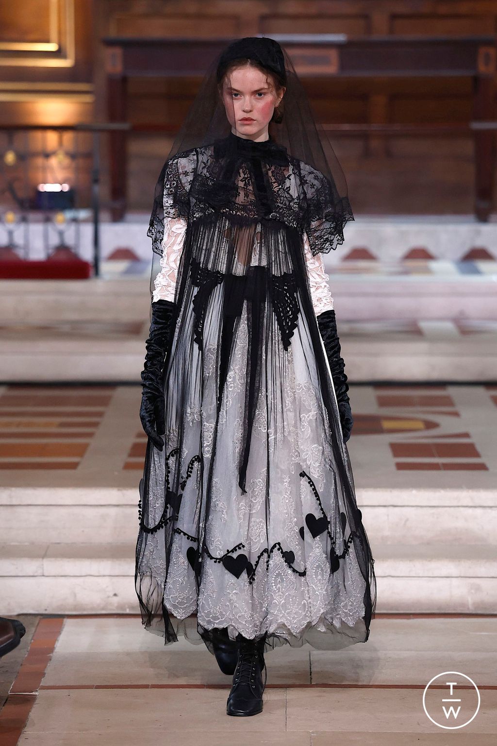 Fashion Week London Fall/Winter 2025 look 28 from the Bora Aksu collection womenswear