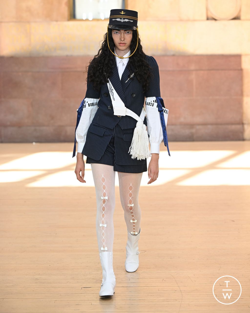 Fashion Week London Spring/Summer 2023 look 12 from the Bora Aksu collection 女装