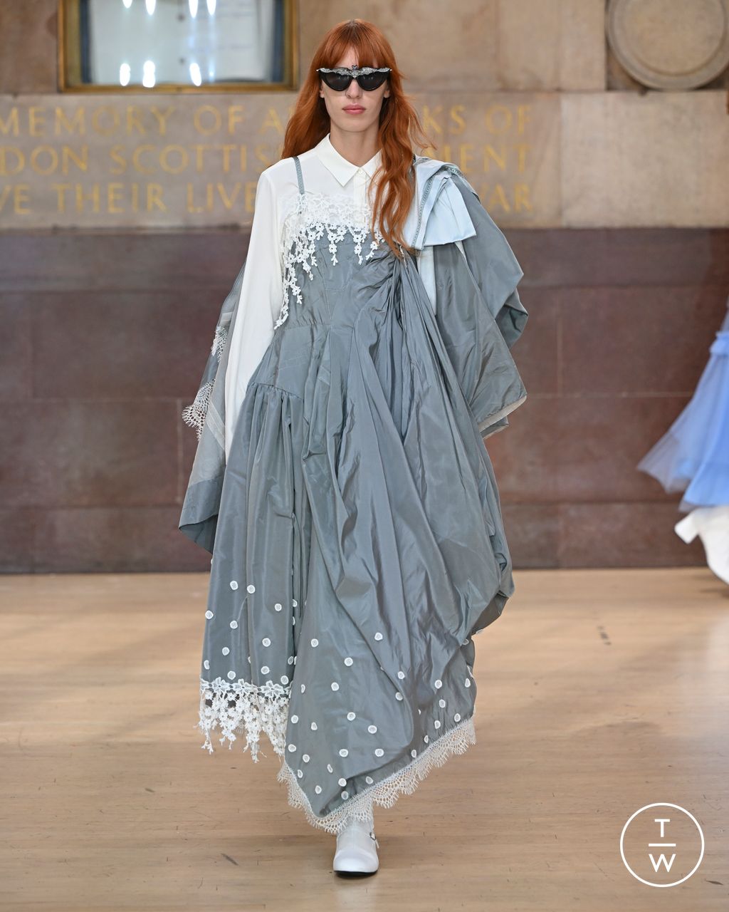 Fashion Week London Spring/Summer 2023 look 14 de la collection Bora Aksu womenswear