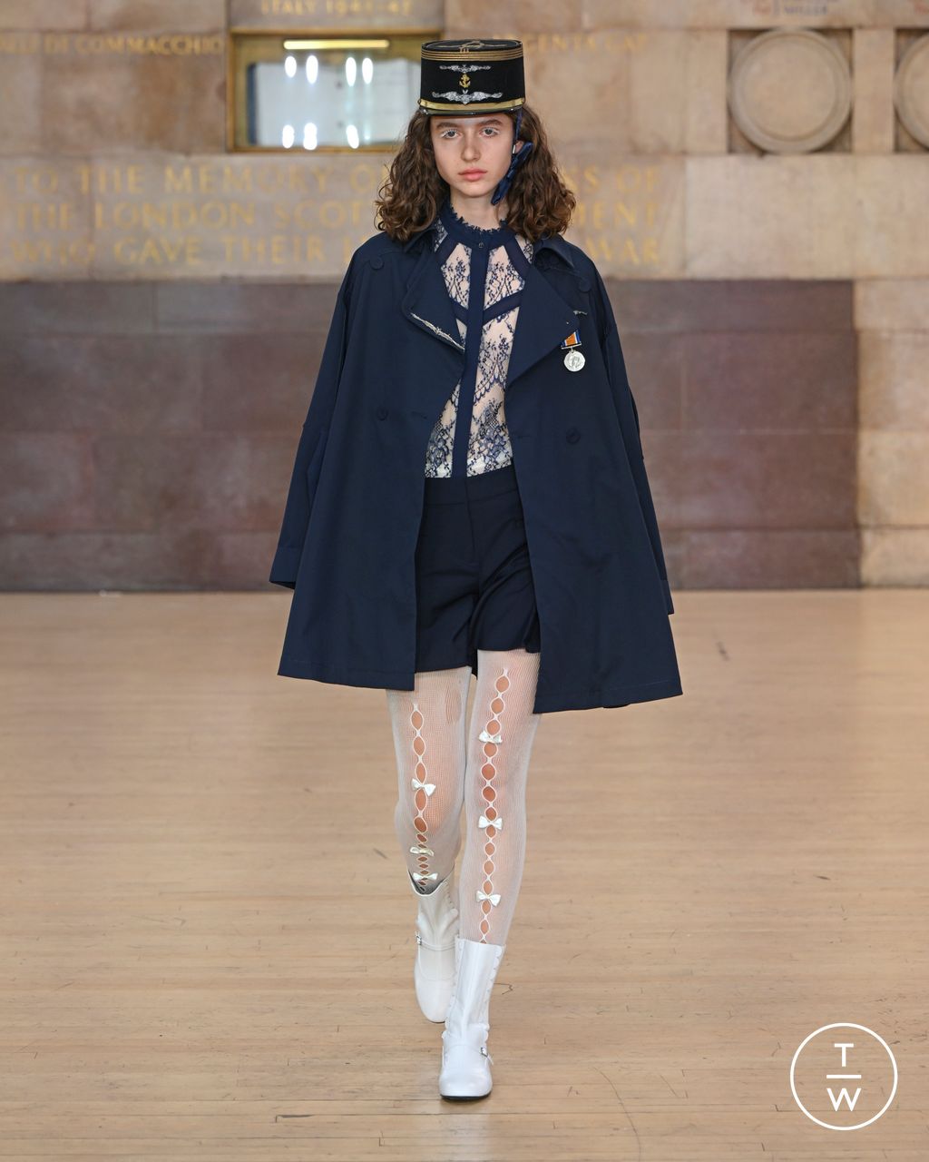 Fashion Week London Spring/Summer 2023 look 15 from the Bora Aksu collection 女装