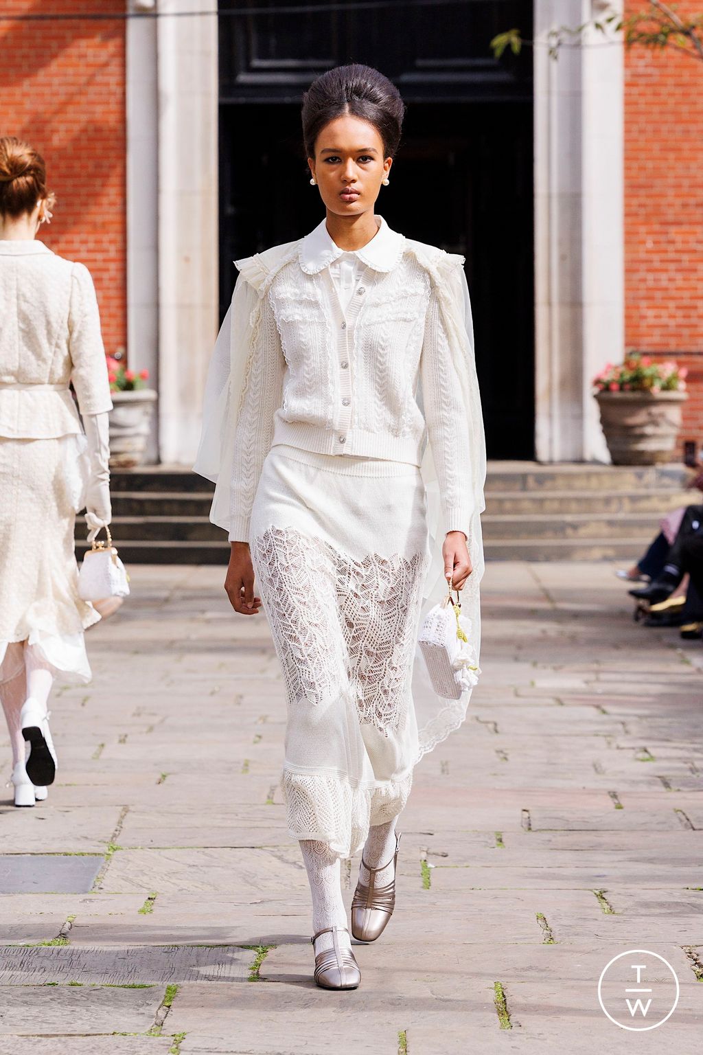 Fashion Week London Spring-Summer 2025 look 4 de la collection Bora Aksu womenswear