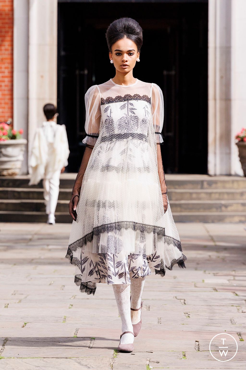 Fashion Week London Spring/Summer 2025 look 6 from the Bora Aksu collection womenswear