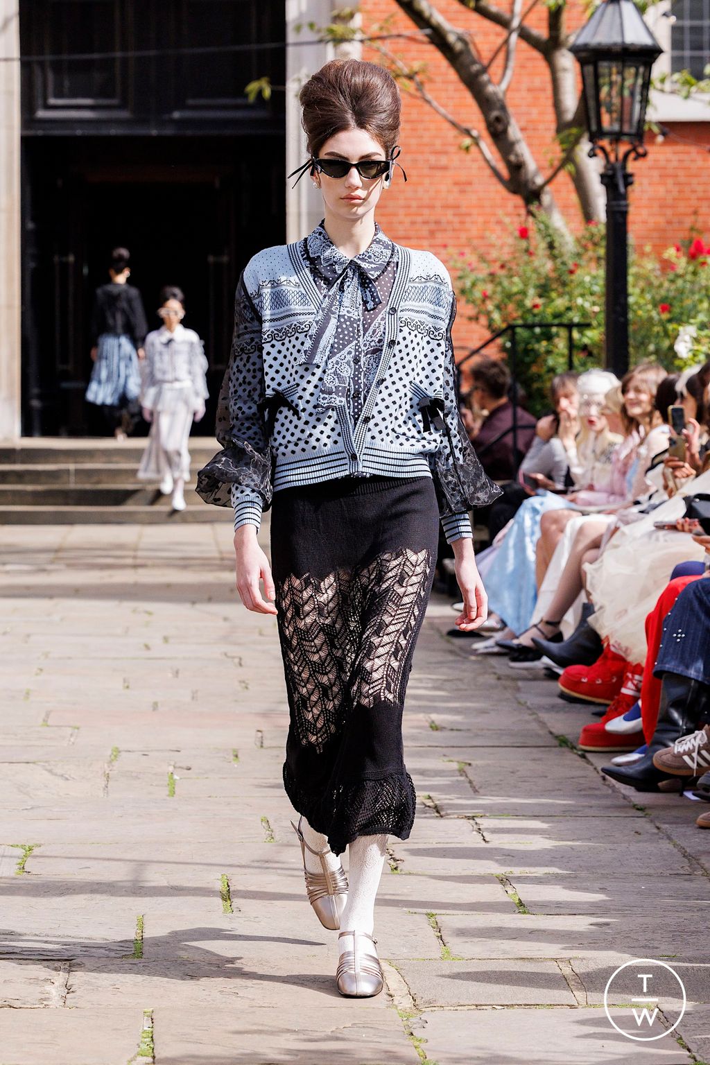 Fashion Week London Spring-Summer 2025 look 12 de la collection Bora Aksu womenswear