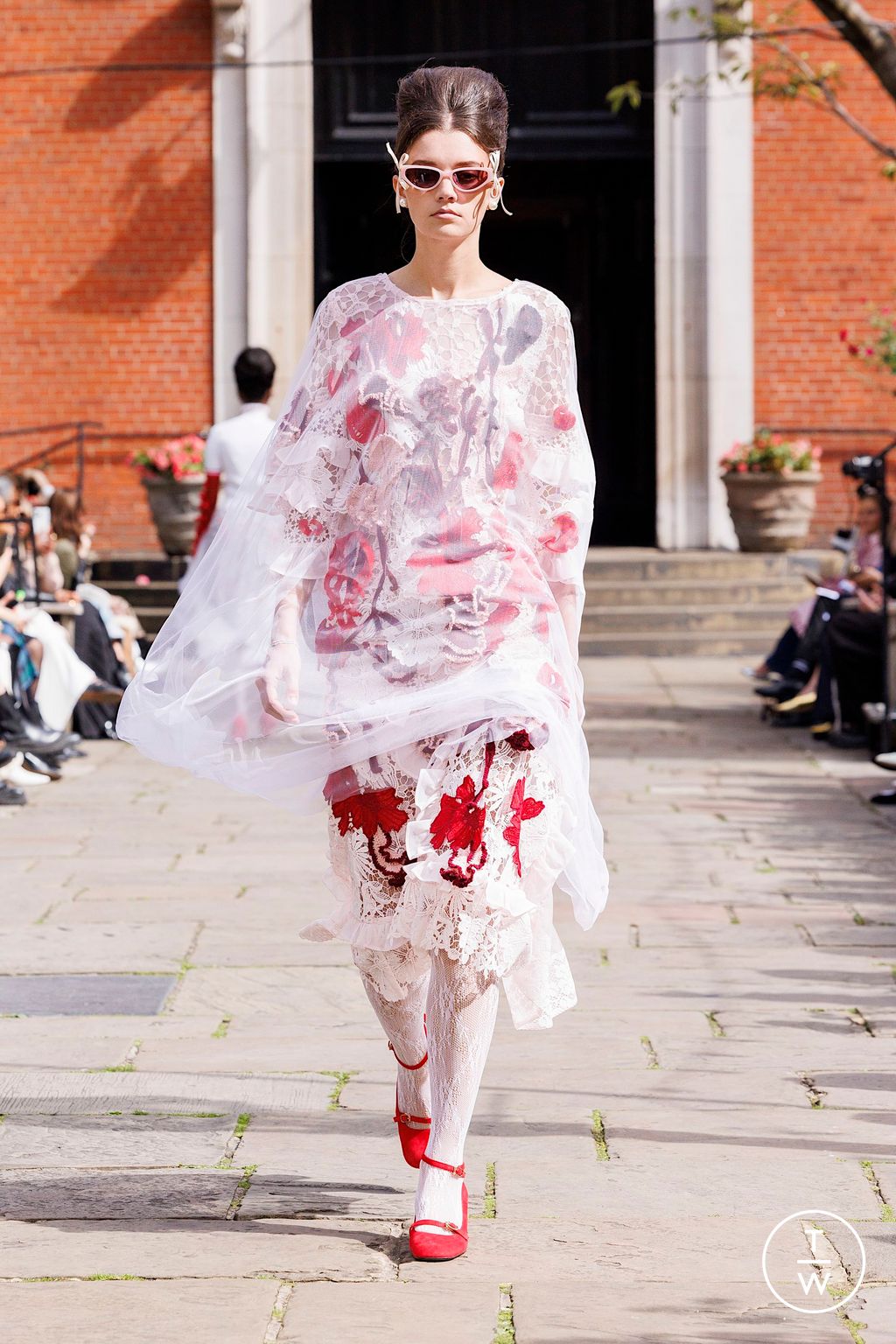 Fashion Week London Spring-Summer 2025 look 22 from the Bora Aksu collection womenswear