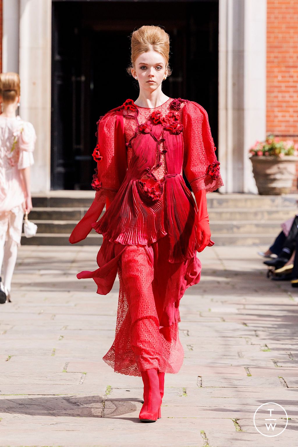 Fashion Week London Spring-Summer 2025 look 25 from the Bora Aksu collection womenswear