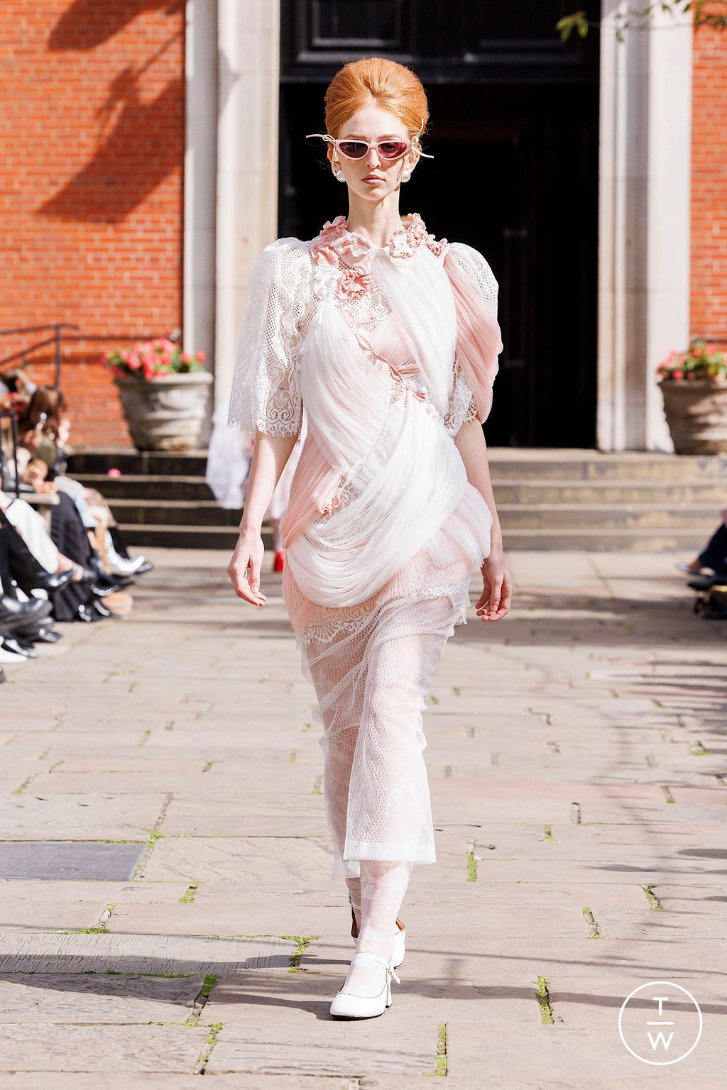 Fashion Week London Spring-Summer 2025 look 26 from the Bora Aksu collection womenswear