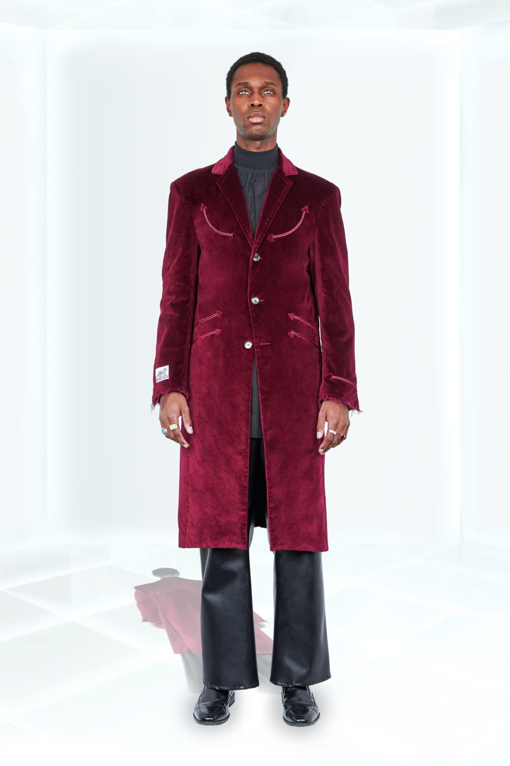 Fashion Week Paris Fall/Winter 2021 look 3 from the Boramy Viguier collection menswear