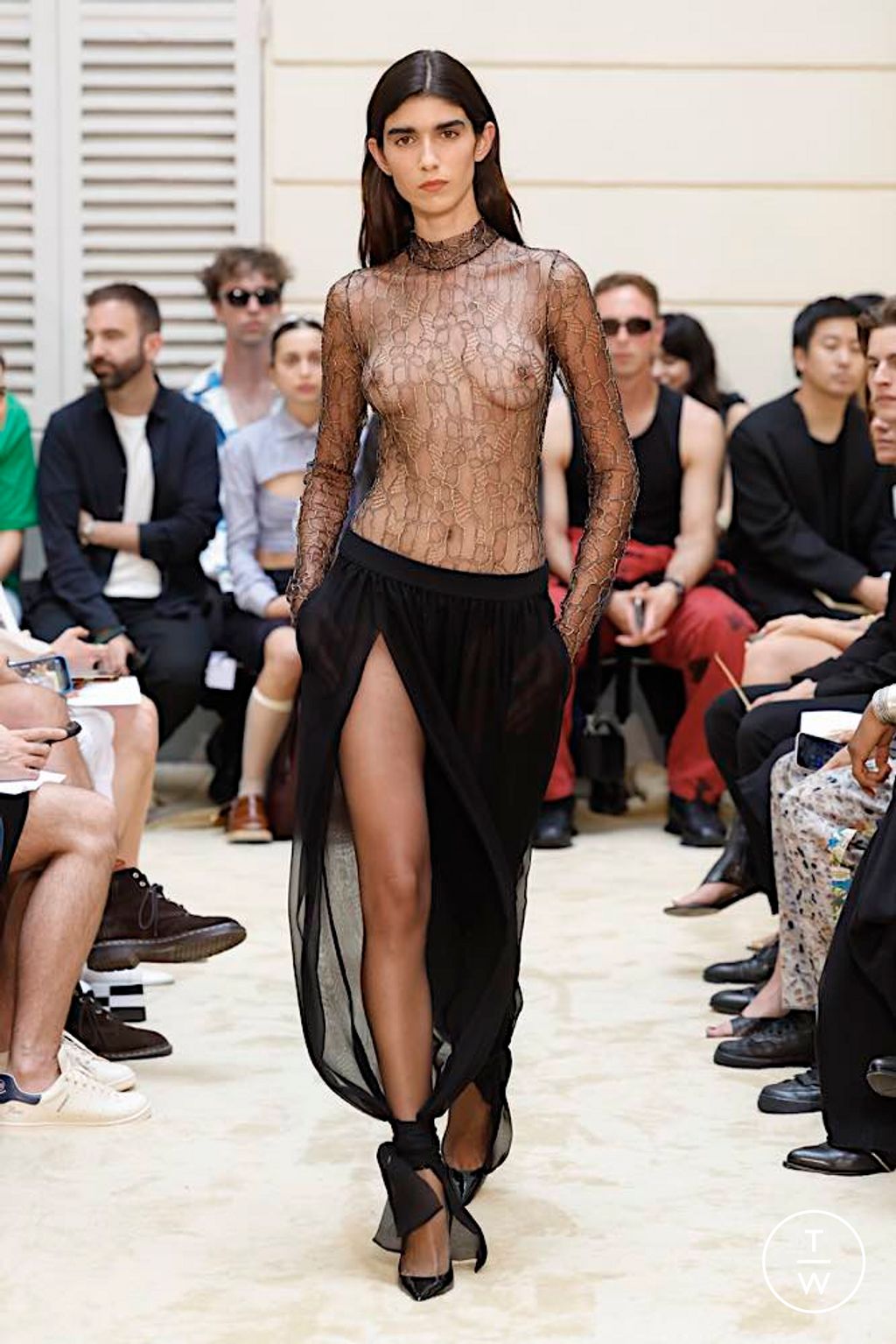 Fashion Week Paris Spring/Summer 2024 look 8 de la collection Burc Akyol menswear