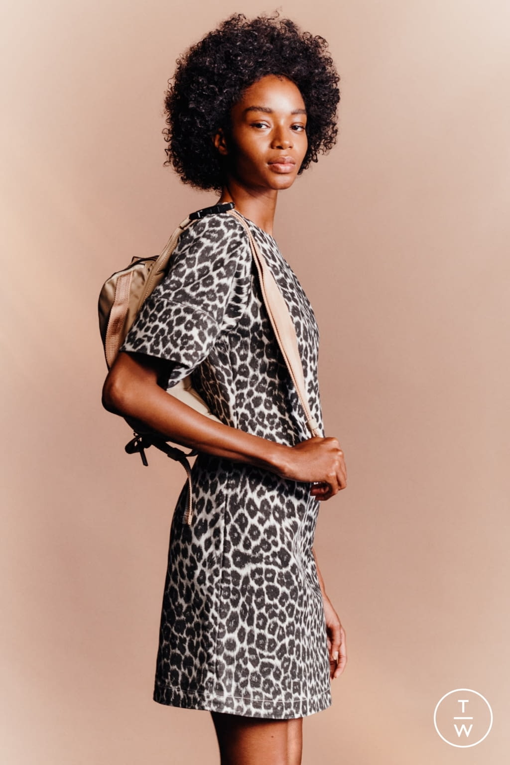 Fashion Week Milan Spring/Summer 2022 look 10 de la collection Boss womenswear