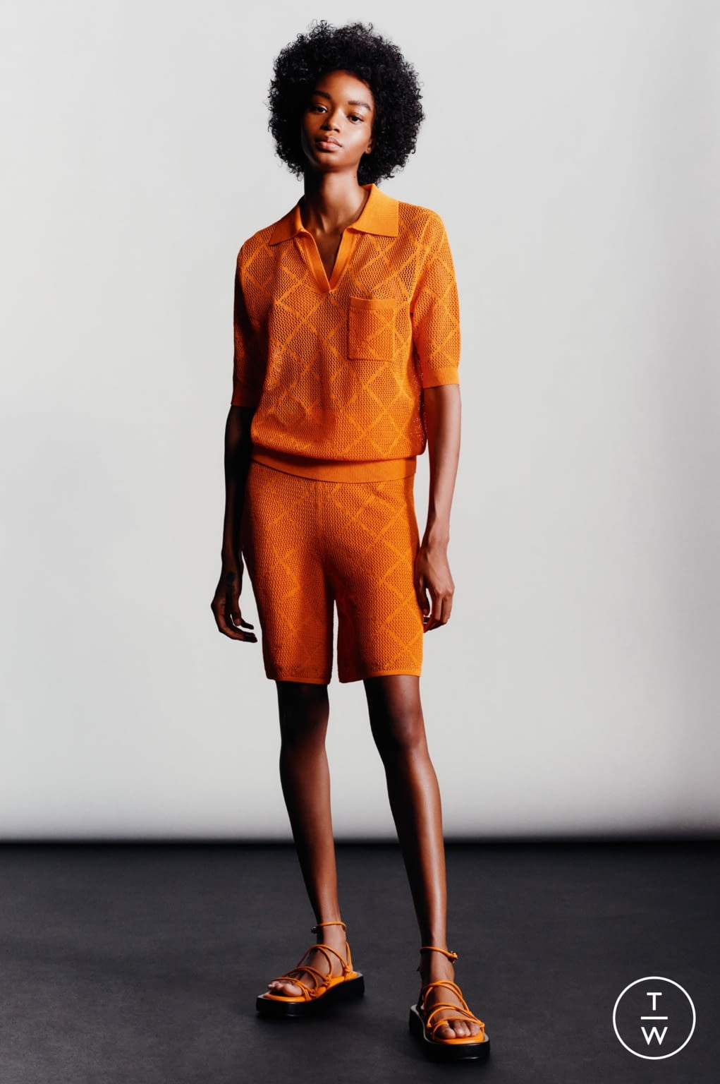 Fashion Week Milan Spring/Summer 2022 look 17 de la collection Boss womenswear