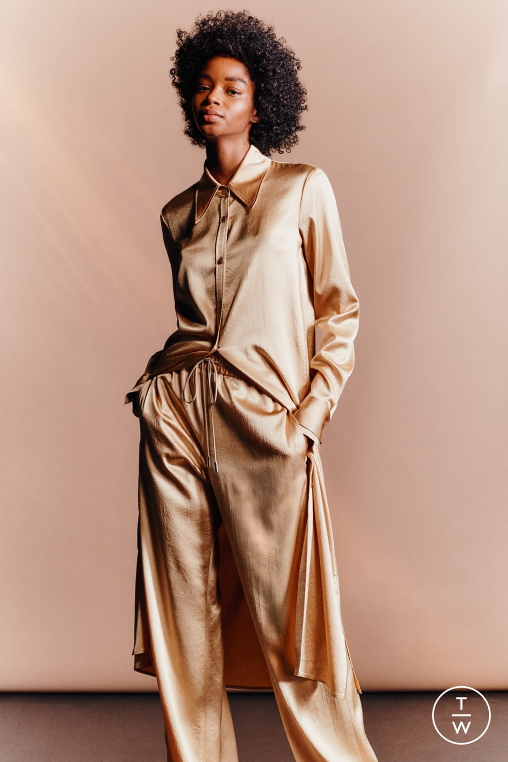 Fashion Week Milan Spring/Summer 2022 look 18 de la collection Boss womenswear