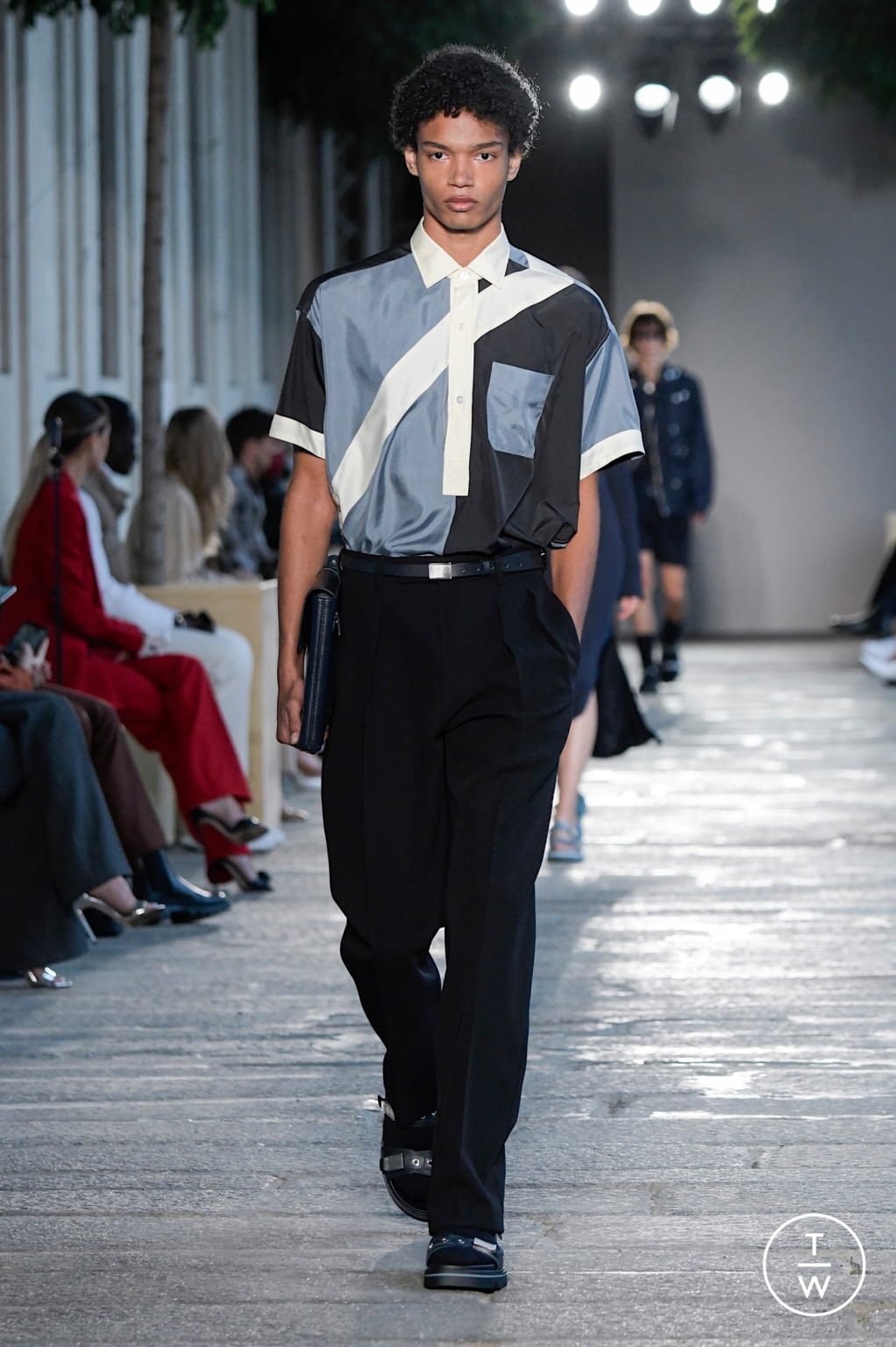 Fashion Week Milan Spring/Summer 2021 look 19 from the Boss collection 女装
