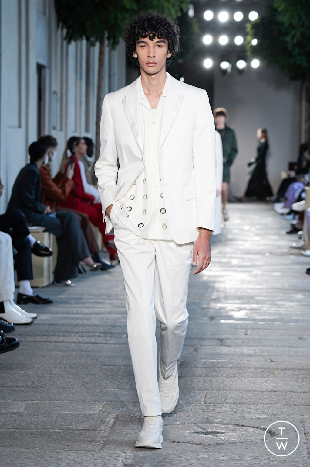 Fashion Week Milan Spring/Summer 2021 look 27 from the Boss collection 女装